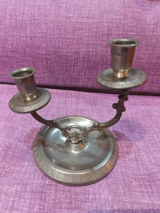 Candelabro de estaño plateado