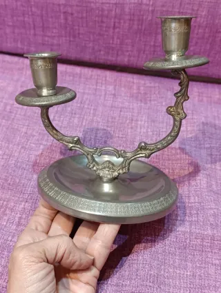 Candelabro de estaño plateado