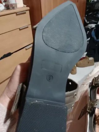 Sandalias de piel con hebillas