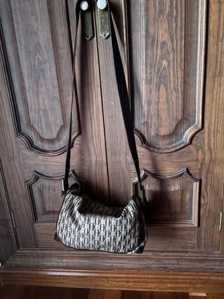 Bandolera Carolina Herrera Beige y Negra