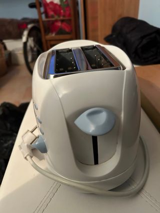 Tostadora Orbegozo blanca