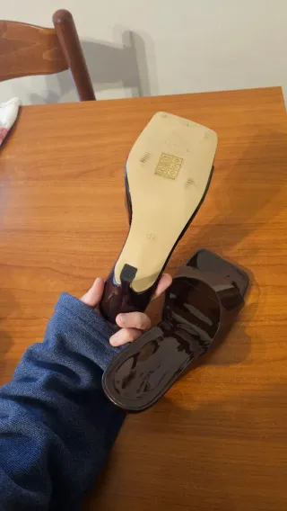 Scarpe a sandalo con tacco nuove