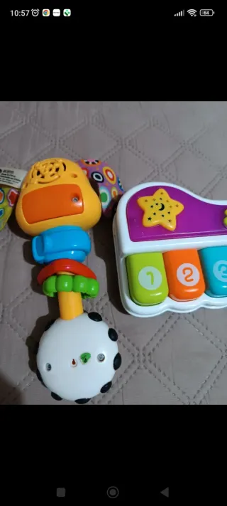Juguetes para bebé: Piano y sonajero