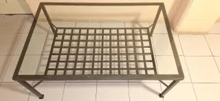 Mesa de centro metálica y cristal para terraza