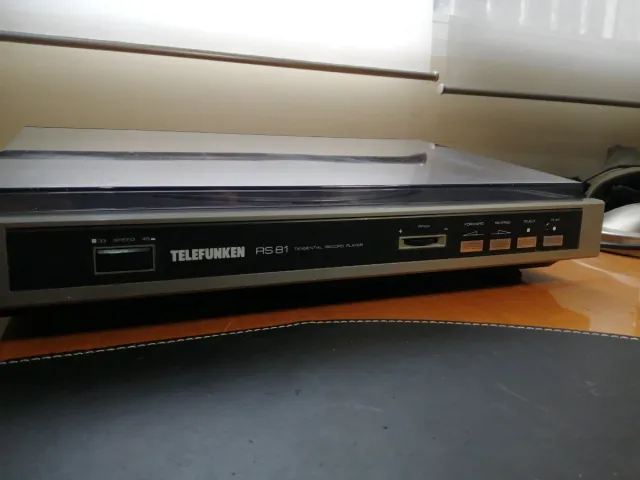 Tocadiscos Telefunken RS81 para reparar