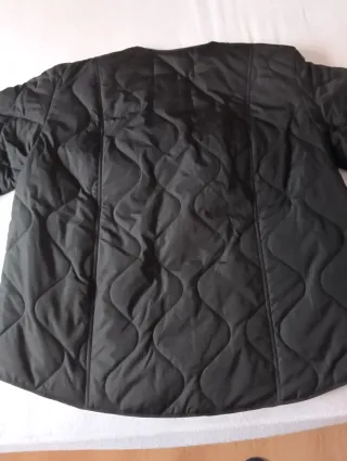Chaqueta acolchada negra talla L