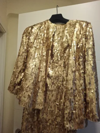 Conjunto 2 Piezas Vestido y Chaqueta Dorado