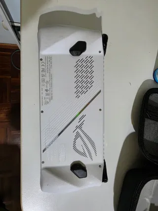 Asus Rog Ally Z1 Extreme + Custodia