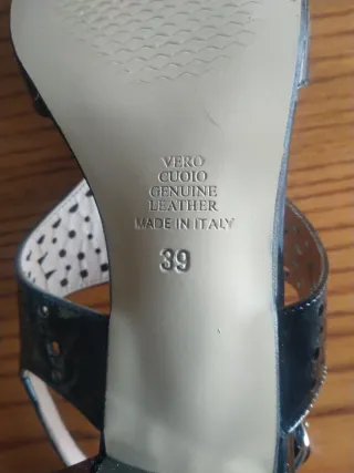 Sandali Vernissage Pelle Effetto Vernice N.39