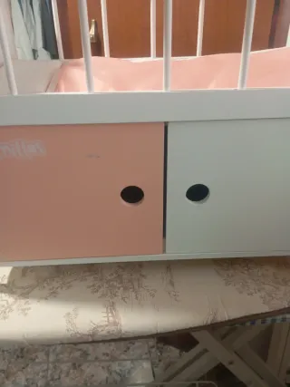 Cuna de juguete de madera