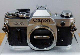 1719-Camara CANON AE-1