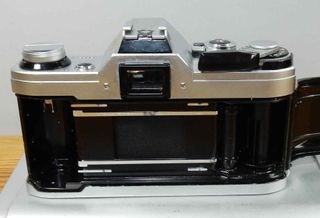 1719-Camara CANON AE-1