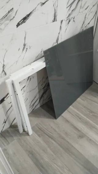 Mesa de cocina cristal y metal