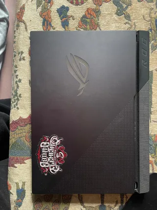 Portátil Gaming ASUS ROG STRIX y Ratón Razer Death