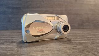 Cámara Digital Olympus Camedia D-575 Zoom