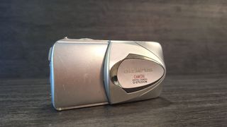 Cámara Digital Olympus Camedia D-575 Zoom