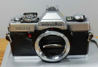 1720-Camara MINOLTA XG 2 - con 35/70 mm
