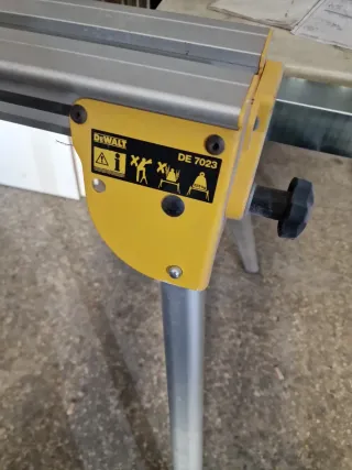 DEWALT DE 7023 Soporte Plegable