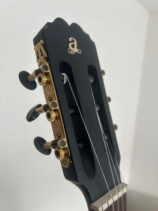 Guitarra Admira Eclipse Española