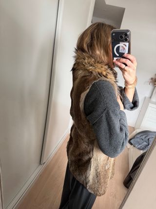Chaleco de conejo y zorro