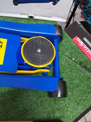 Carrello idraulico 4 ton basso profilo