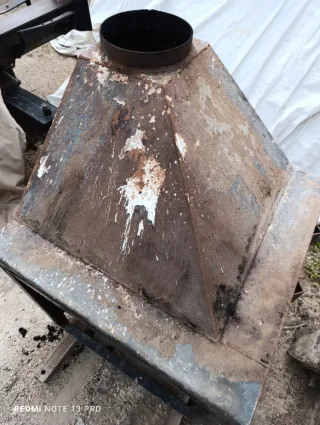 Caja de hierro para fuego a tierra