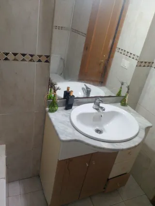 Lavabo completo mármol y grifo y espejo