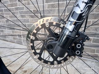 "URGE"Ebike Focus jam (450km)