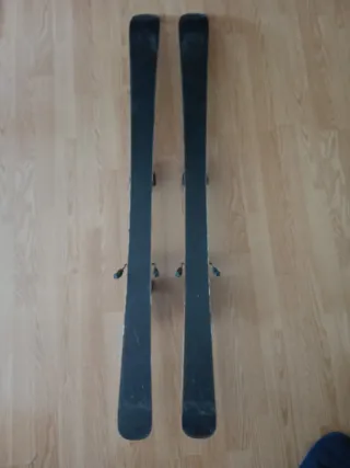 Esquís Atomic Race 6 130cm con fijaciones