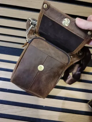 Riñonera de piel con acople para pierna