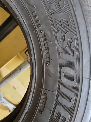 Vendo 1 Neumático de furgón en perfecto estado