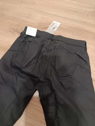 Pantalón Mango Negro Encerado Skinny Mujer