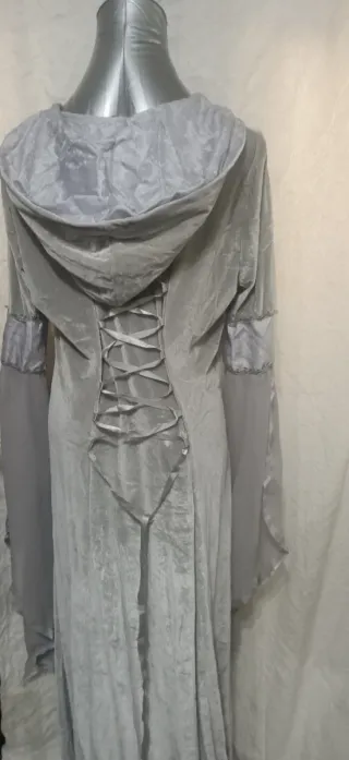 Vestido gótico medieval gris