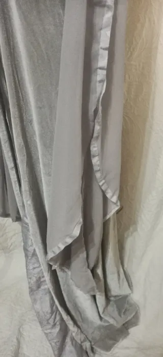 Vestido gótico medieval gris