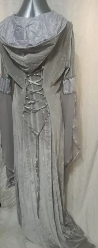 Vestido gótico medieval gris