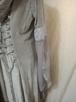 Vestido gótico medieval gris