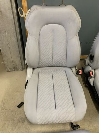 Juego Asientos Mercedes CLK W208 Gris
