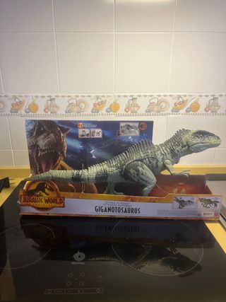 Jurassic World Giganotosaurus Figura