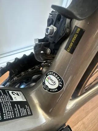 SCOTT ADDICT GRAVEL 20 CARBONO - OPORTUNIDAD