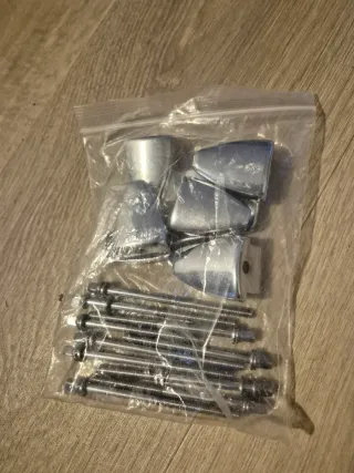 Set 8 garras y tornillos bombo