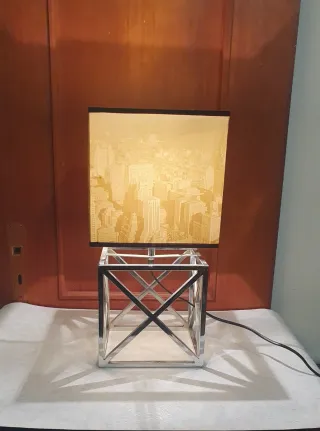 Lampada da tavolo design moderno