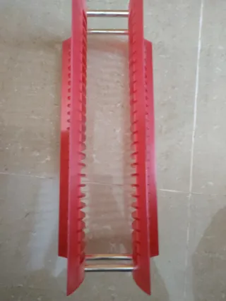 Soporte para CDs/DVDs rojo