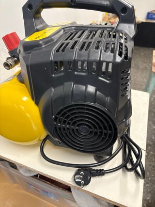 Compresor Stanley Silencioso DST 100/8/6