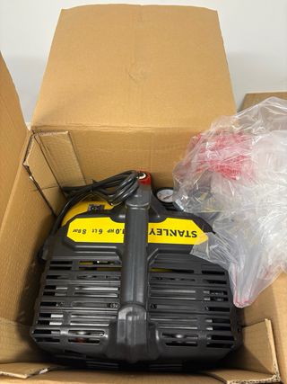 Compresor Stanley Silencioso DST 100/8/6