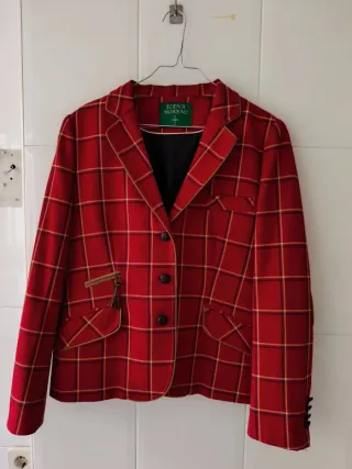 Chaqueta Elena Moreno cuadros roja