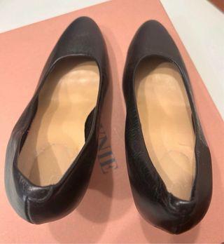 Zapatos de tacón de piel negra