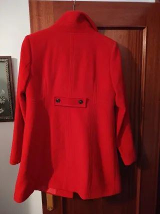 Abrigo Naf Naf Rojo