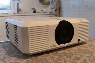 Proyector Mitsubishi UL7400U Full HD WUXGA