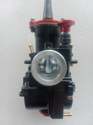 Carburador Negro y Rojo