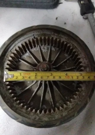 2 Ruedas Cortacésped Husqvarna R147S